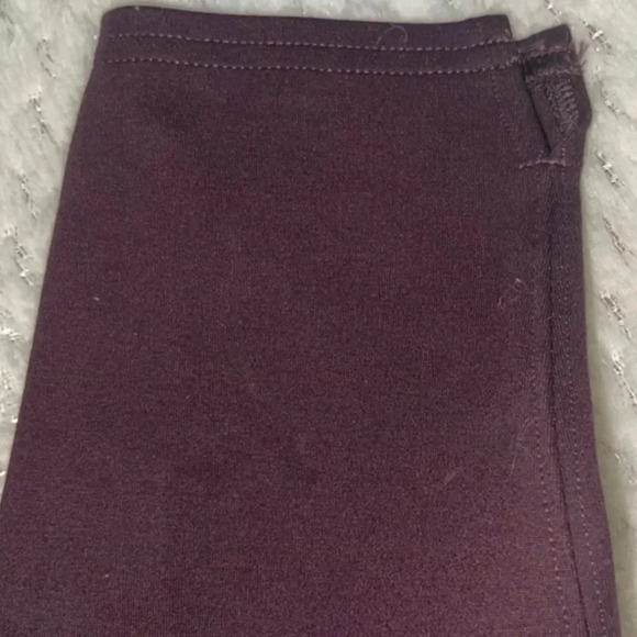 Spanx Ankle Length Ponte Hem Slit Leggings - Picture 4 of 5